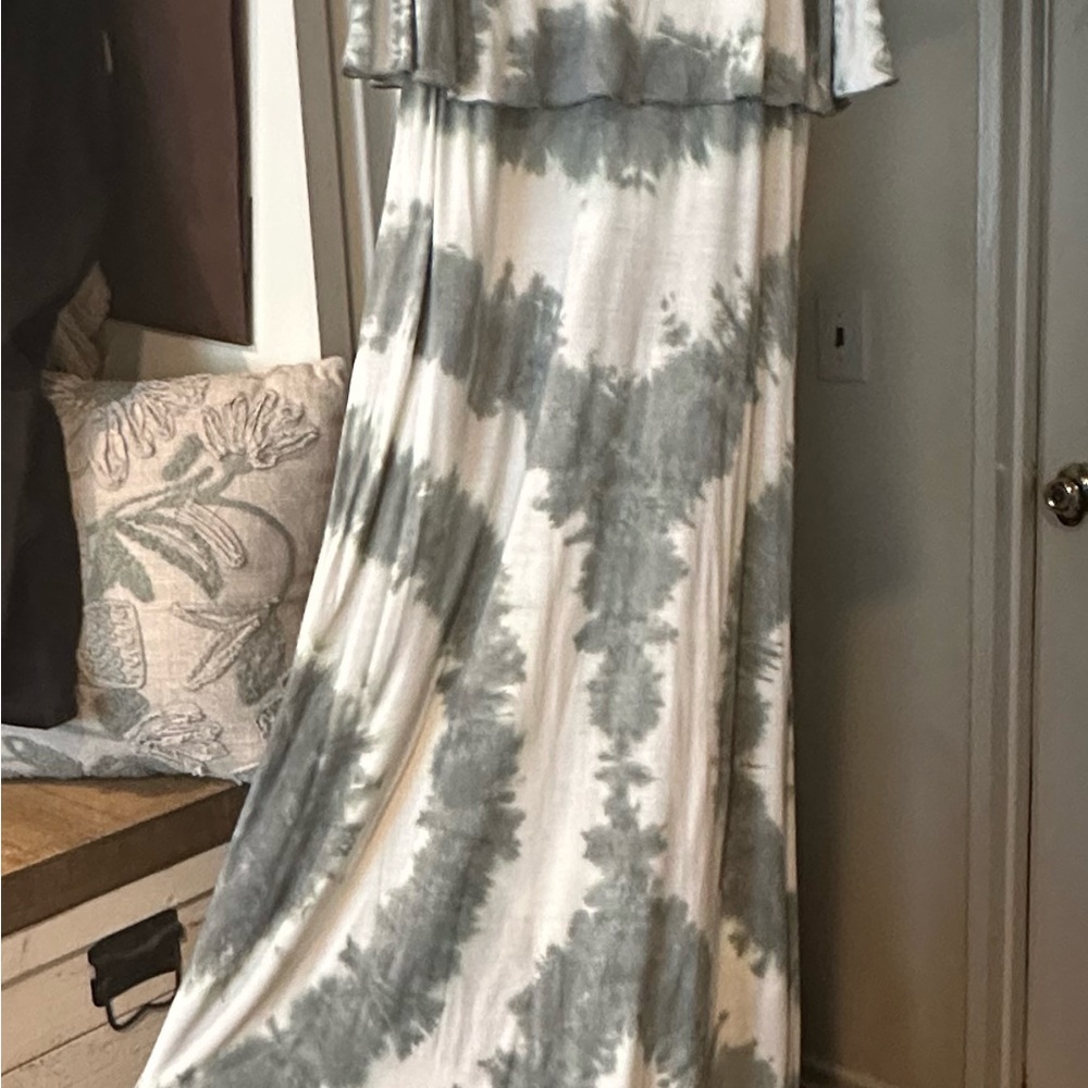 Elegant Gray Tie-Dye Maxi Dress